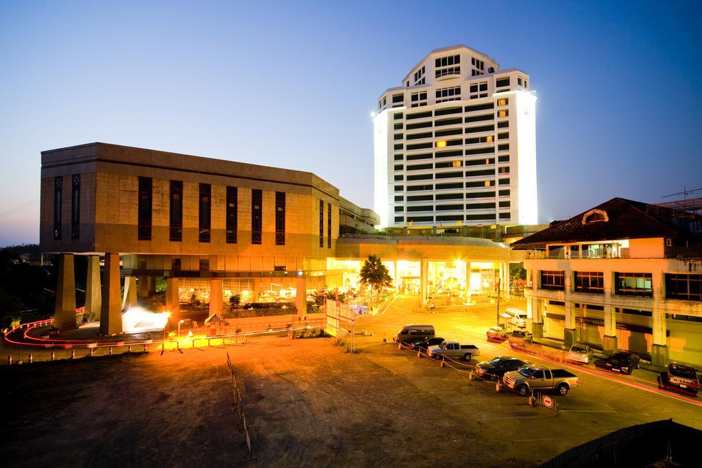 Thumrin Thana Hotel Транг Екстериор снимка